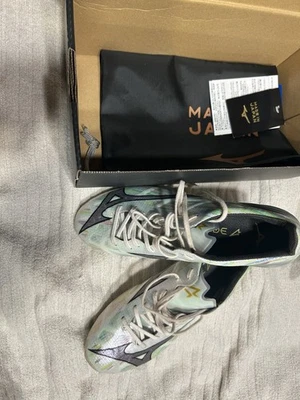 美津浓 Alpha 2 日本制造足球鞋美国男式 6.5 码(24.5 厘米) — 第 1/4 张图片