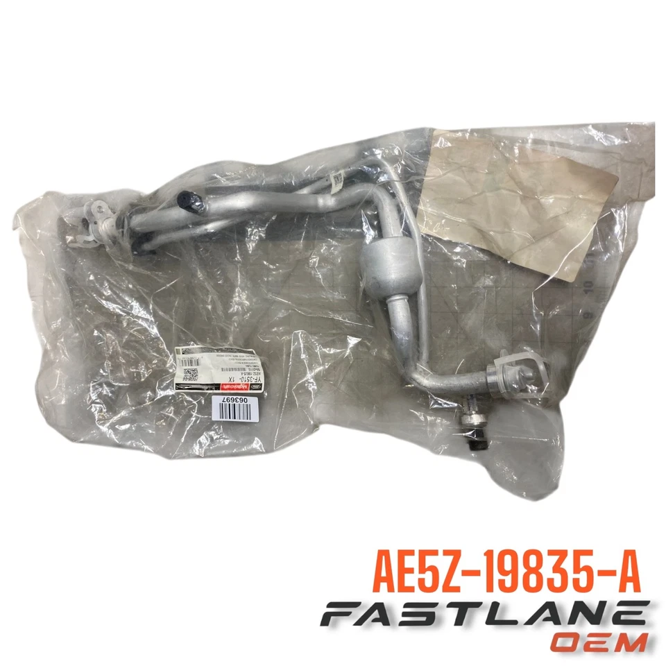 Manguera de succión Ford Fusion/Lincoln MKZ 2010-2012 nueva OEM AE5Z-19835-A Foto 1 de 4