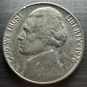 1976 Jefferson Nickel No Mint Mark - Picture 1 of 2