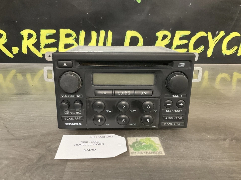 1998 98 1999 99 2000 2001 01 2002 02 Honda Accord Radio C52 Foto 1 de 4