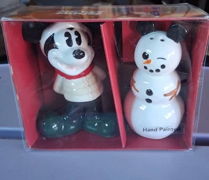 DISNEY MICKEY MOUSE & SCHNEEMANN KERAMIK SALZ UND PFEFFERSTREUER  - Bild 1 von 2