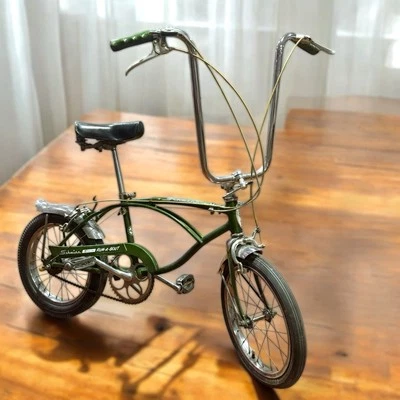 Veg Estate 1968 Campus Green Schwinn Stingray Run-A-Bout 3 velocidades pneus novos bicicleta - Imagem 1 de 4