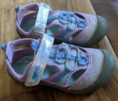 Oshkosh B'gosh Toddler Girls Water Shoes Sandals Size 11 Comfort Toe  - Image 1 of 4