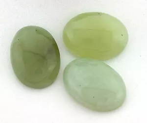 ONE 29x21 29mm x 21mm Oval New Jade Cab Cabochon Gem Stone Gemstone NJC2 - Picture 1 of 1