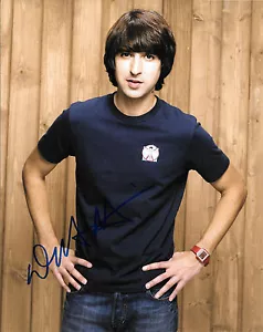 GFA Stand-up Comedian * DEMETRI MARTIN * Signed 8x10 Photo AD4 COA - Picture 1 of 1