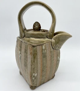 Vintage Studio Pottery Stoneware Light Brown Striped Tea Pot Handmade SIGNED NS - Picture 1 of 14
