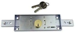 Serratura per porta avvolgibile standard (155 mm x 55 mm) serratura centrale per tapparella - Foto 1 di 3
