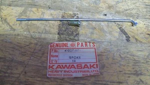 NOS OEM Kawasaki RH Inner Rear Spoke KD125 KS125 KX125 1974-1982 41027-071 - Bild 1 von 3