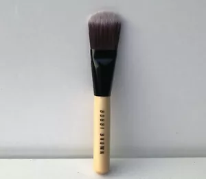 Cepillo Base Bobbi Brown, Tamaño Mediano, ¡Nuevo! - Imagen 1 de 5