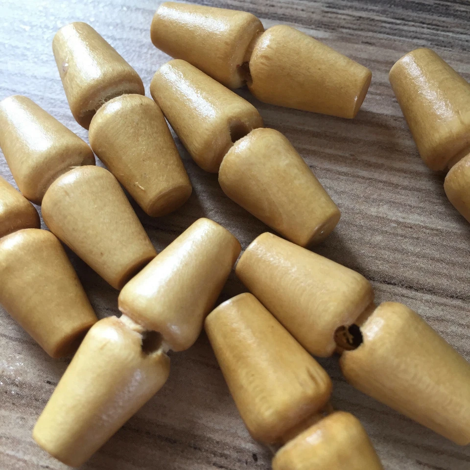 TOGGLES WOODEN  X 5  ONE HOLE TRADITIONAL       20 MM to 50MM SIZES - Image 1 of 1