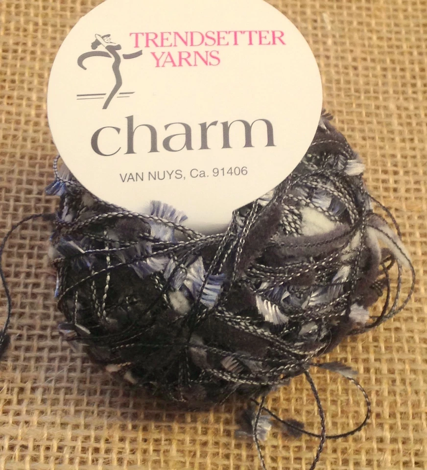 Encanto de hilo One Skein Trendsetter 20 gr 86 m color 310 gris carbón hecho en Italia Foto 1 de 3