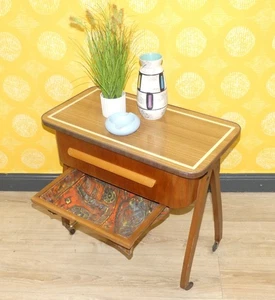 Mesa de costura años 50 caja de costura almacenamiento mesa auxiliar con ruedas con espacio de almacenamiento - Imagen 1 de 12