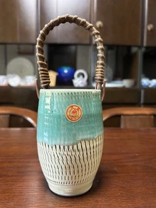 Vaso fiori giapponese Fukuoka Koishiwara Ware blu-verde manico intrecciato asiatico - Foto 1 di 4