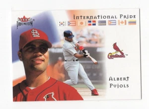 2002 FLEER PREMIUM BASEBALL INTERNATIONAL PRIDE ALBERT PUJOLS CARDINALS #2 - Picture 1 of 2