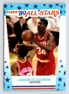 1989 Fleer Sticker Card, #2 Akeem Olajuwon HOF, Houston Rockets, All-Star - Foto 1 di 3