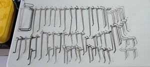 61 Pieces Assorted Sizes Pegboard Mounting Hooks For 1/8" Pegboard - Picture 1 of 1