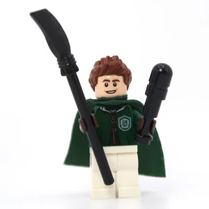 Lego hp135 Harry Potter Lucian Bole Beaters Bat Quidditch Uniform & Accessories - Picture 1 of 2