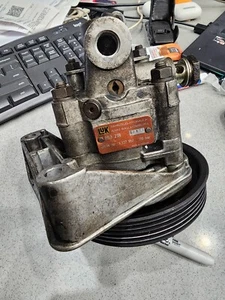 Used LuK Power Steering Pump 1994-2000 BMW E36 318i Z3 M44 1726974 1137951 - Picture 1 of 6
