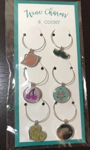 Charms bicchiere vino 6 pezzi baffi, cappello cowboy, cuore leopardato, bikini, labbra - Foto 1 di 3