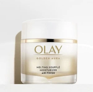 New OLAY GOLDEN AURA MELTING SOUFFLE FACE MOISTURIZER AIR FINISH - Picture 1 of 12