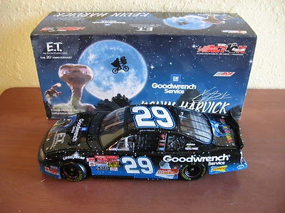 2002 Kevin Harvick #29 GM Goodwrench Service / E.T. Chevy 1/24 Action - Image 1 of 4