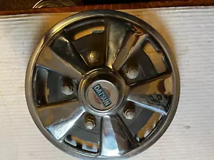 VINTAGE DATSUN HUBCAP - Picture 1 of 2