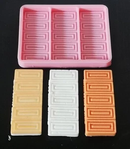 WAX MELTDOWN - Wax Melt Silicone Mould Snap Bar Wax 3 Cavities - Picture 1 of 5