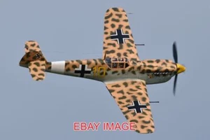 FOTO FLUGZEUG HISPANO HA.1112M1L BUCHON ""GELB 10"" (G-AWHK) C/N 172. BUILT I - Bild 1 von 1