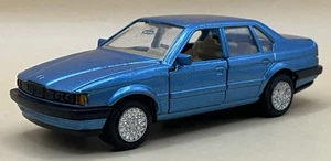 Super Racer c.1:43 BMW E32 7-Series - Metallic Blue  - Picture 1 of 4