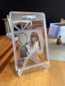 Taylor Swift The Tortured Poets Department signed Autogramm PSA gekapselt - Bild 1 von 1
