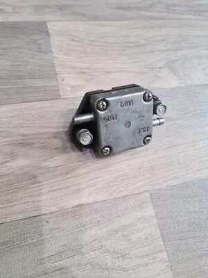 Yamaha F4 4hp Outboard fuel pump Genuine Yamaha 4 Stroke  - Image 1 of 2