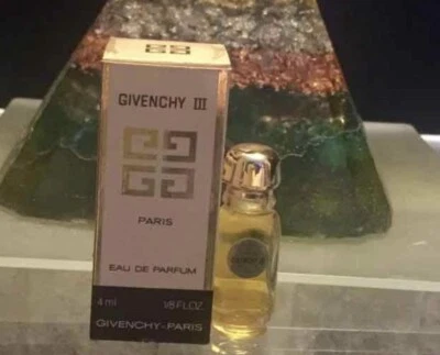Givenchy III 4 ML EDP Vintage Mini Foto 1 de 3