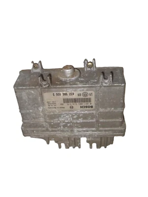 VW Golf 3 Centralina 1,6 55Kw 75Ps AEA 032906026D Centralina Del Motore - Immagine 1 di 2