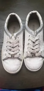 Michael Kors Girl Sneakers Size 3 - Picture 1 of 7
