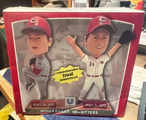 HOMER BAILEY-----CINCINNATI REDS---BOBBLEHEAD----SGA----2014 Cover