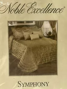 Set Of 2 Brand New Standard Shams Golden Brown Noble Excellence Villa Symphony - Picture 1 of 6