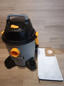Bag for TITAN TTB774VAC 16l Vacuum Hoover  Reusable  Zip Microfibre Dust Bag - Picture 1 of 6