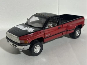 1995 Dodge Ram 3500 1:18 Diecast Pickup Truck JRL Toys No Box - Picture 1 of 9