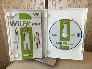 Wii Fit Plus mit Booklet (Wii, 2009) - Bild 1 von 3