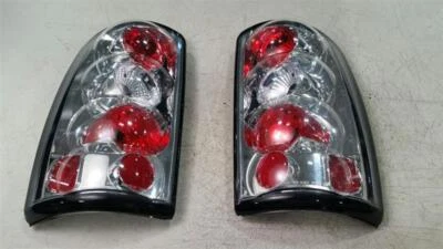 Used Left Tail Light Assembly fits: 2004 Chevrolet Tahoe Left Grade A - Image 1 of 4