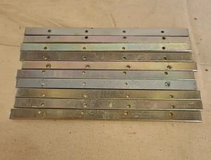 10 X Fijaciones de metal / Barras planas 260 X 13 X 5 mm Preperforados 4 X Soportes de orificios - Imagen 1 de 2