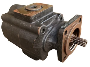 PARKER 313-9610-526 Gear Pump P51, 3139610526 BI-Rot, SAE B, 7/8"-13T Spline - Picture 1 of 16