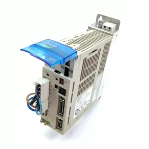 NEW Omron R7D-AP02H Servo Drive In Stock Warranty 1 Year - Picture 1 of 5