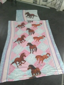 Bettwäsche mit Pferden 100% Baumwolle in hellblau/rosa Pferdemädchen - Bild 1 von 3