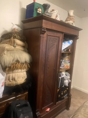 Beautiful Victorian Walnut 2 Door "knockdown" Wardrobe Armoire vtg 1800s-Antique - Image 1 of 4