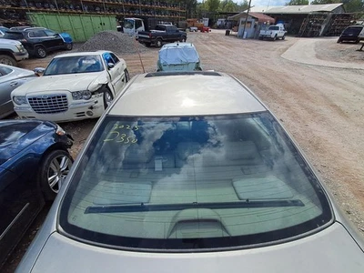 Used Rear Back Glass fits: 2006 Toyota Camry w/diversity antenna w/o ultraviolet Foto 1 de 4