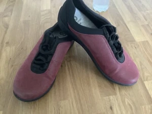 Women’s clarks cloud steppers Size 4.5 - Picture 1 of 6