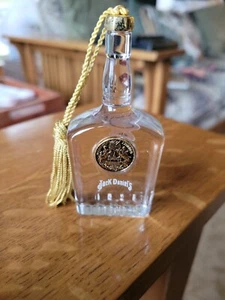 Jack Daniels 1914 oro metal lenox ornamento 3.5x1.5x.5"w oro borla c 2003 - Imagen 1 de 9
