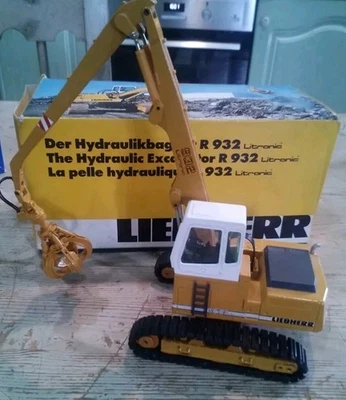 Conrad 1:50 Liebherr R 932 Litronic Escavatore Idraulico Excavator 2832 Raro - Immagine 1 di 4