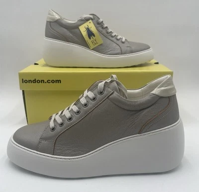 FLY LONDON 银色 DILE450FLY 蕾丝楔形运动鞋,尺寸 EU 41 US 10-10.5 — 第 1/4 张图片